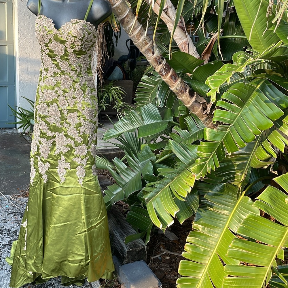 Jovani floral satin lace mermaid dress with train - Picture 5 of 13